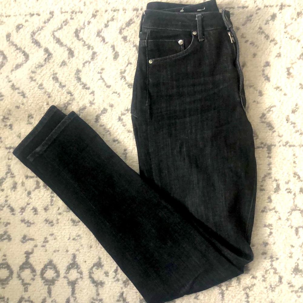 H&M Skinny High Waist 360 Stretch Shaping Jeans - 28/32